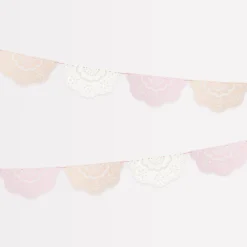 Broderie Anglaise Lace Multi Pennant Garland>Meri Meri Best