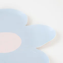 Daisy Shaped Plates (x 8)><noscript><img width=
