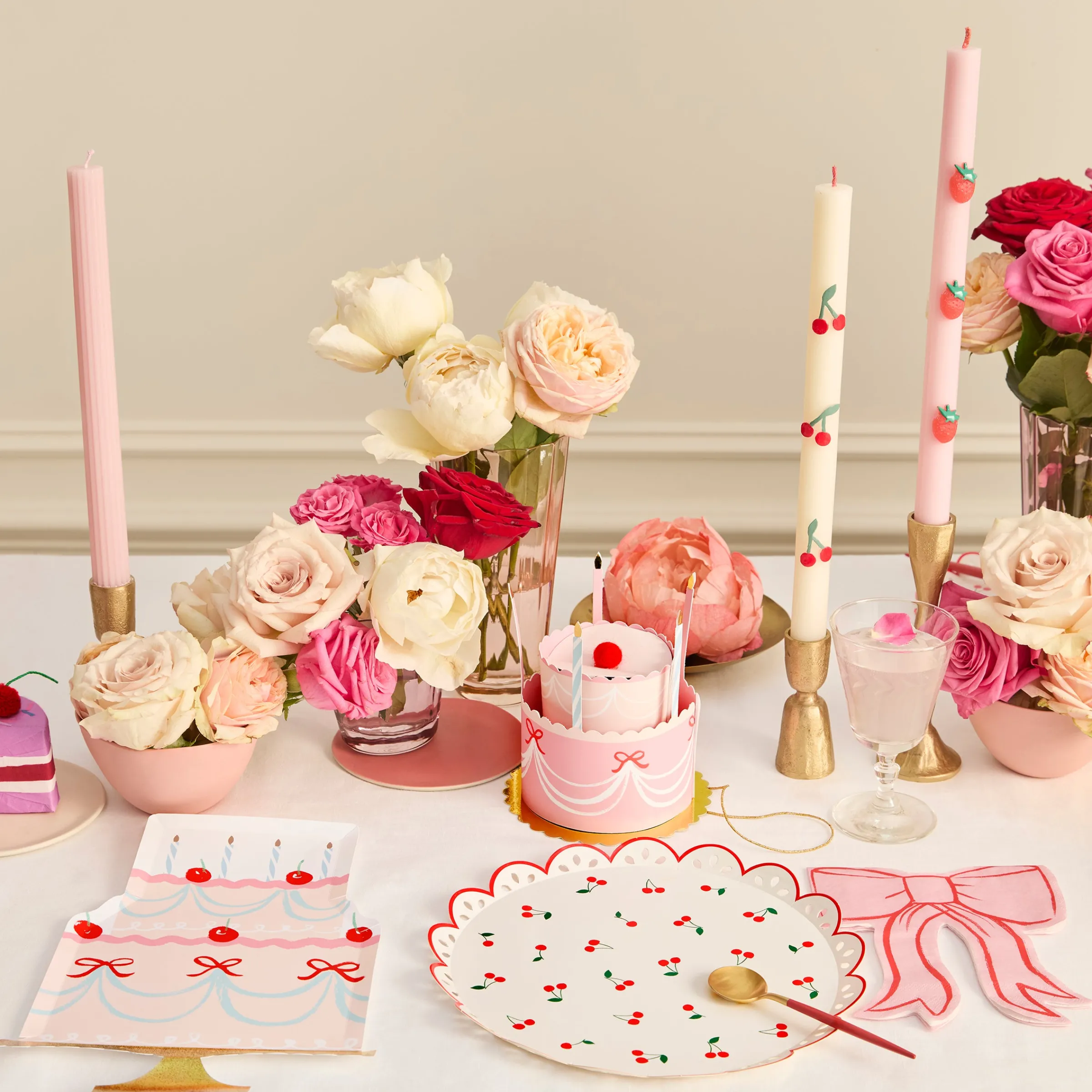 Fancy Cake Plates (x 8)>Meri Meri Clearance