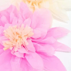 Flower Garden Giant Garland><noscript><img width=