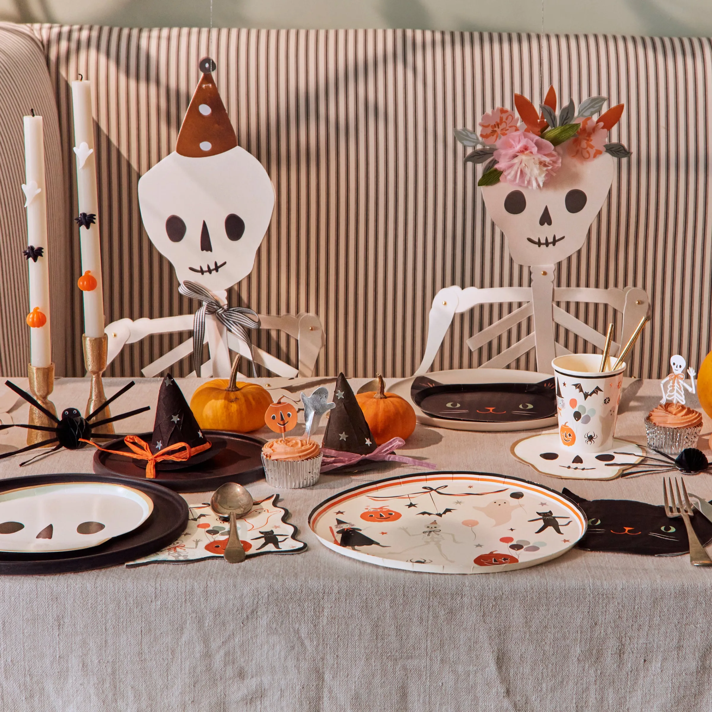 Giant Jointed Skeletons (x 3)>Meri Meri Hot