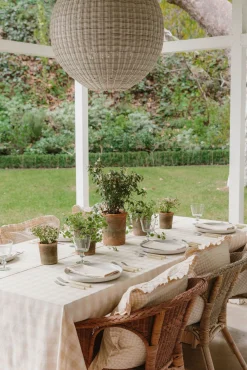 Gingham Cream Tablecloth>Meri Meri Best