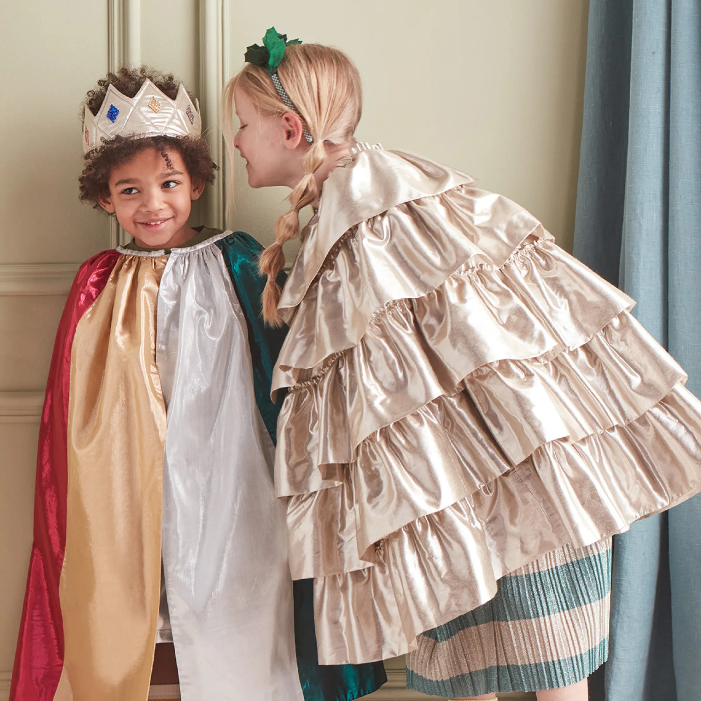 Gold Ruffle Cape>Meri Meri Fashion