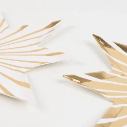 Gold Stripe Star Plates (x 8)><noscript><img width=