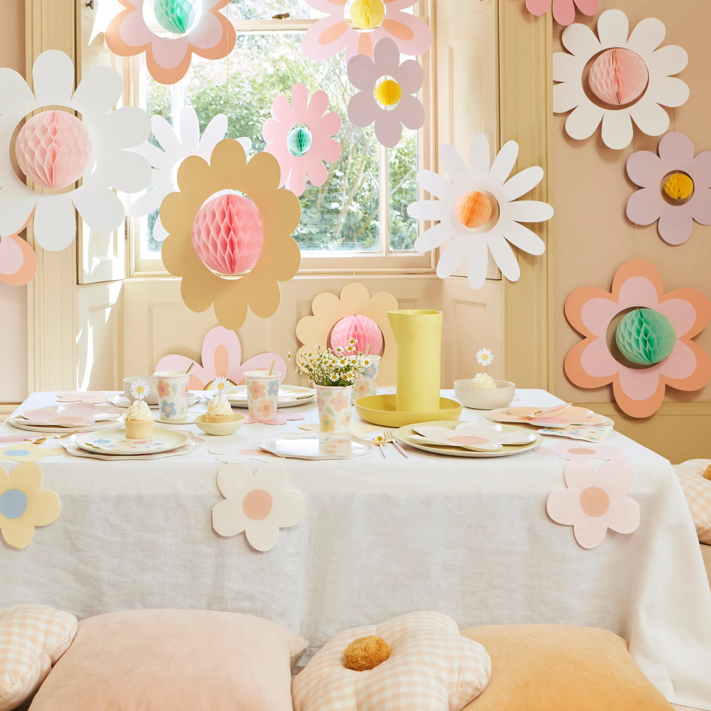 Groovy Flower Hanging Decorations (x 7)>Meri Meri New