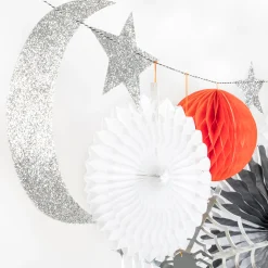 Halloween Honeycomb Shapes Garland><noscript><img width=