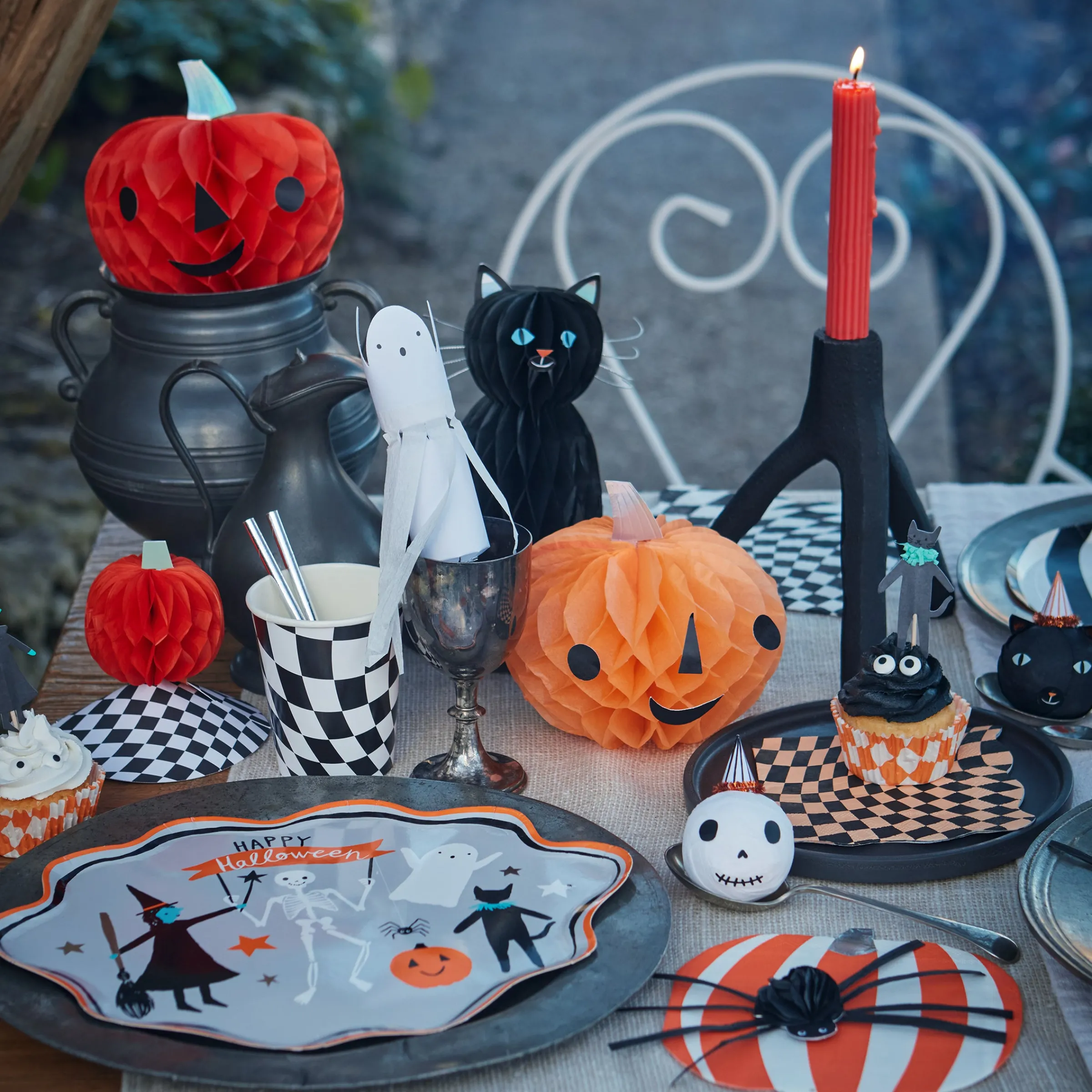 Happy Halloween Character Crackers (x 8)>Meri Meri Outlet
