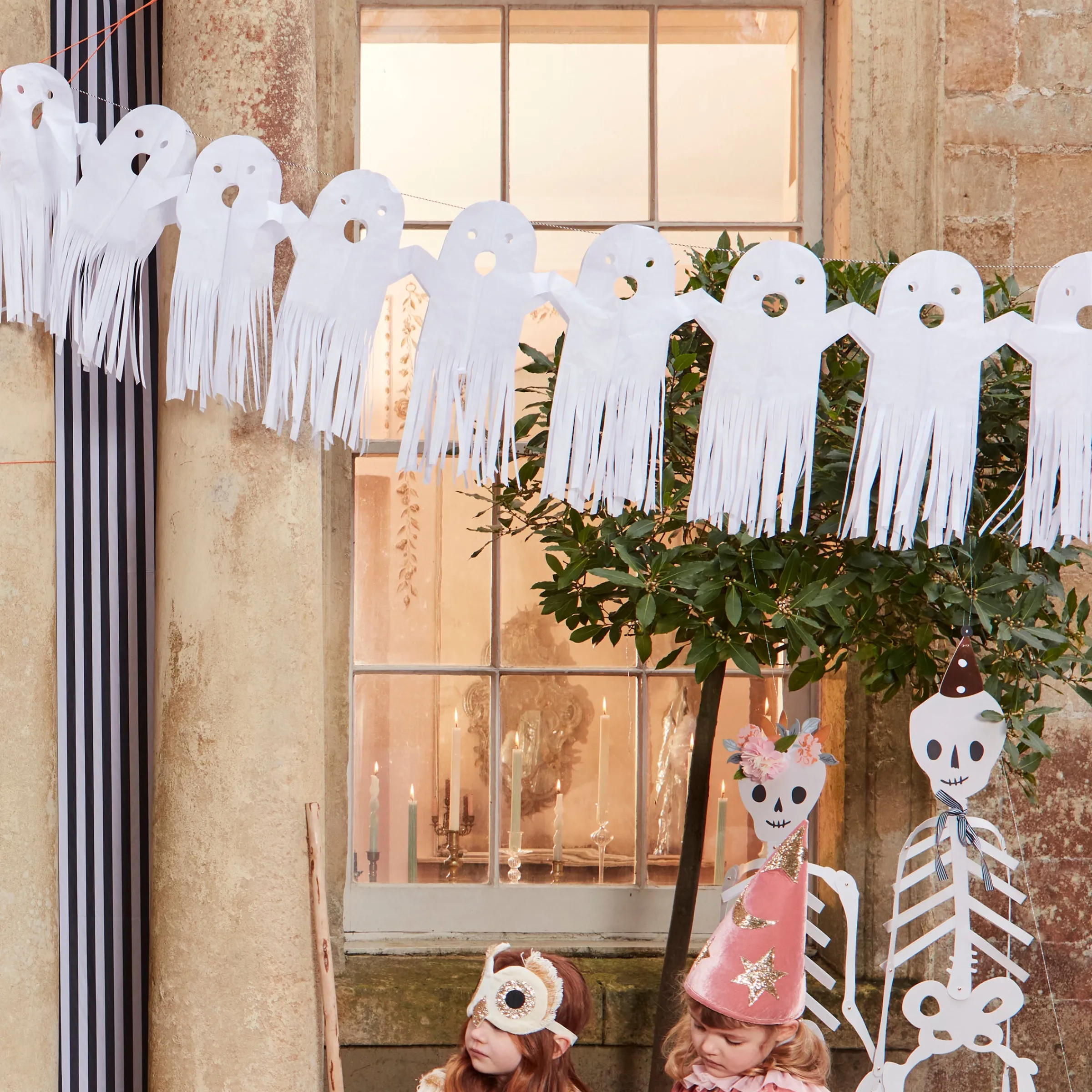 Large Tissue Paper Ghost Garland>Meri Meri Best