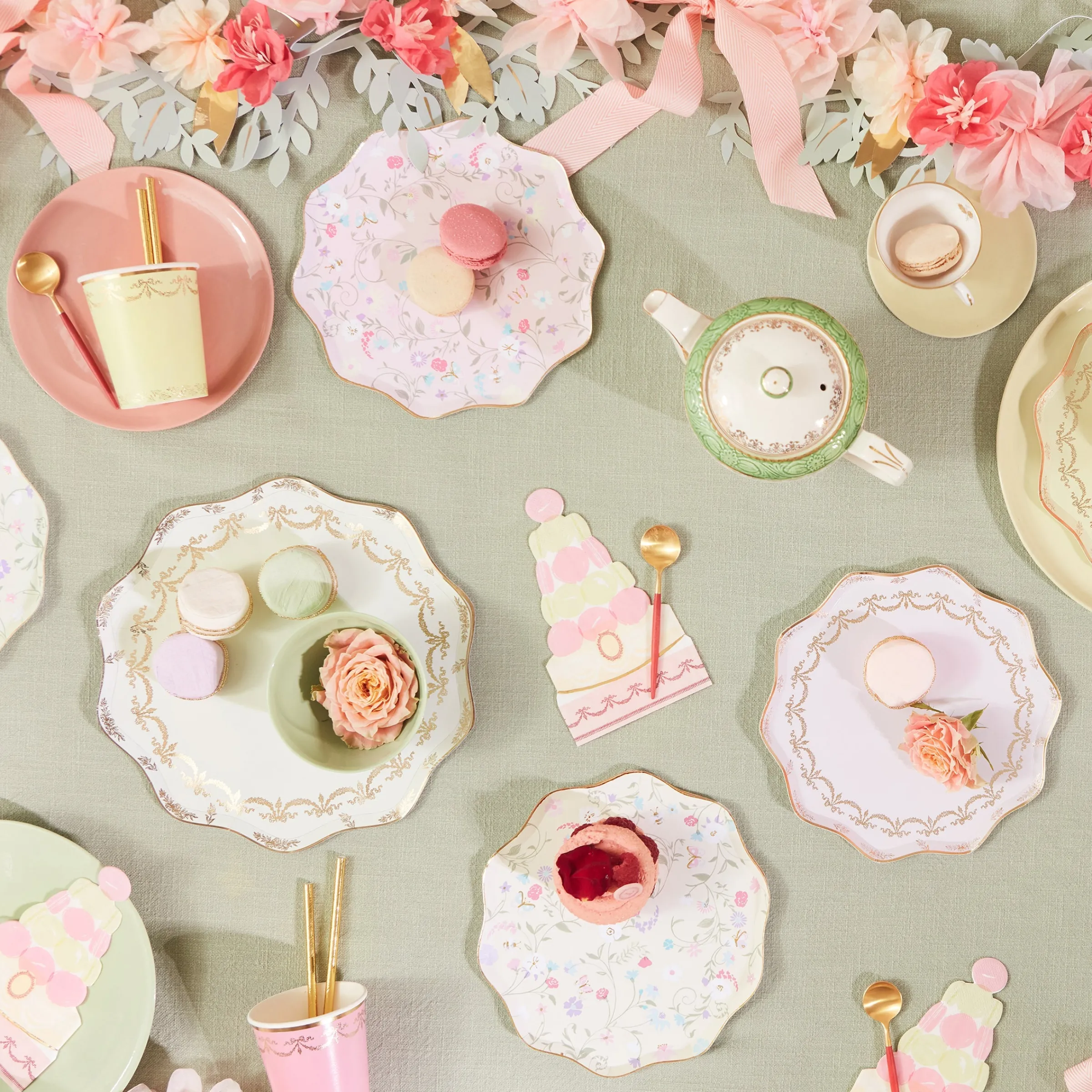x Ladurée Paris Floral Side Plates (x 8)>Meri Meri Hot