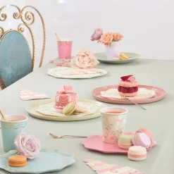 x Ladurée Paris Large Napkins (x 16)>Meri Meri Clearance
