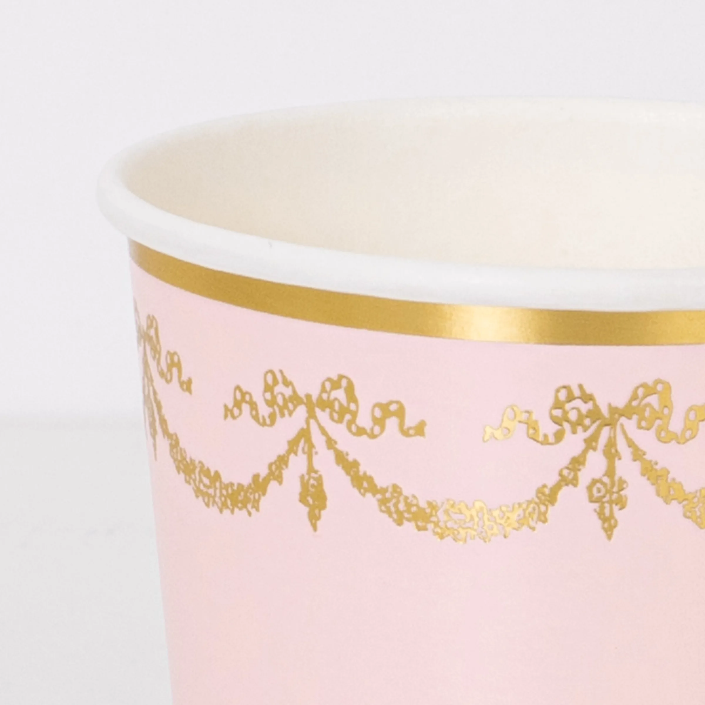 x Ladurée Paris Cups (x 8)>Meri Meri Hot