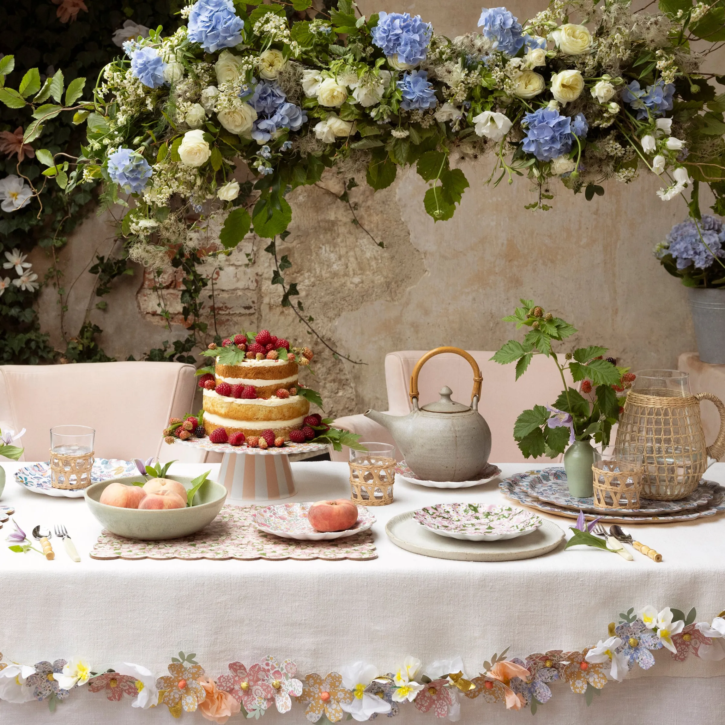 x Liberty Paper Flower Garland>Meri Meri Clearance