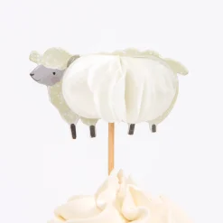 On The Farm Cupcake Kit (x 24 toppers)><noscript><img width=