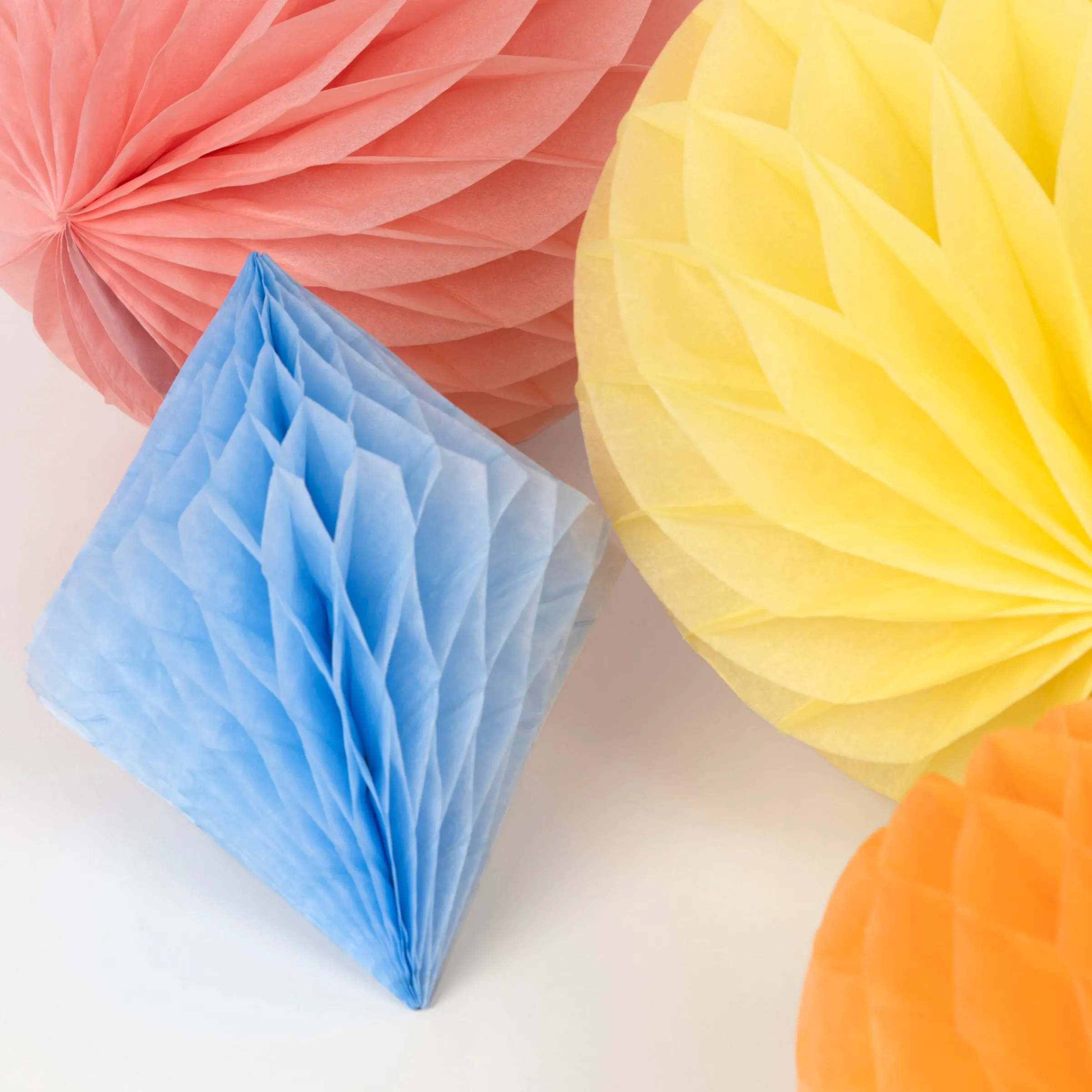 Pastel Honeycomb Decoration Kit (x 16)>Meri Meri Online