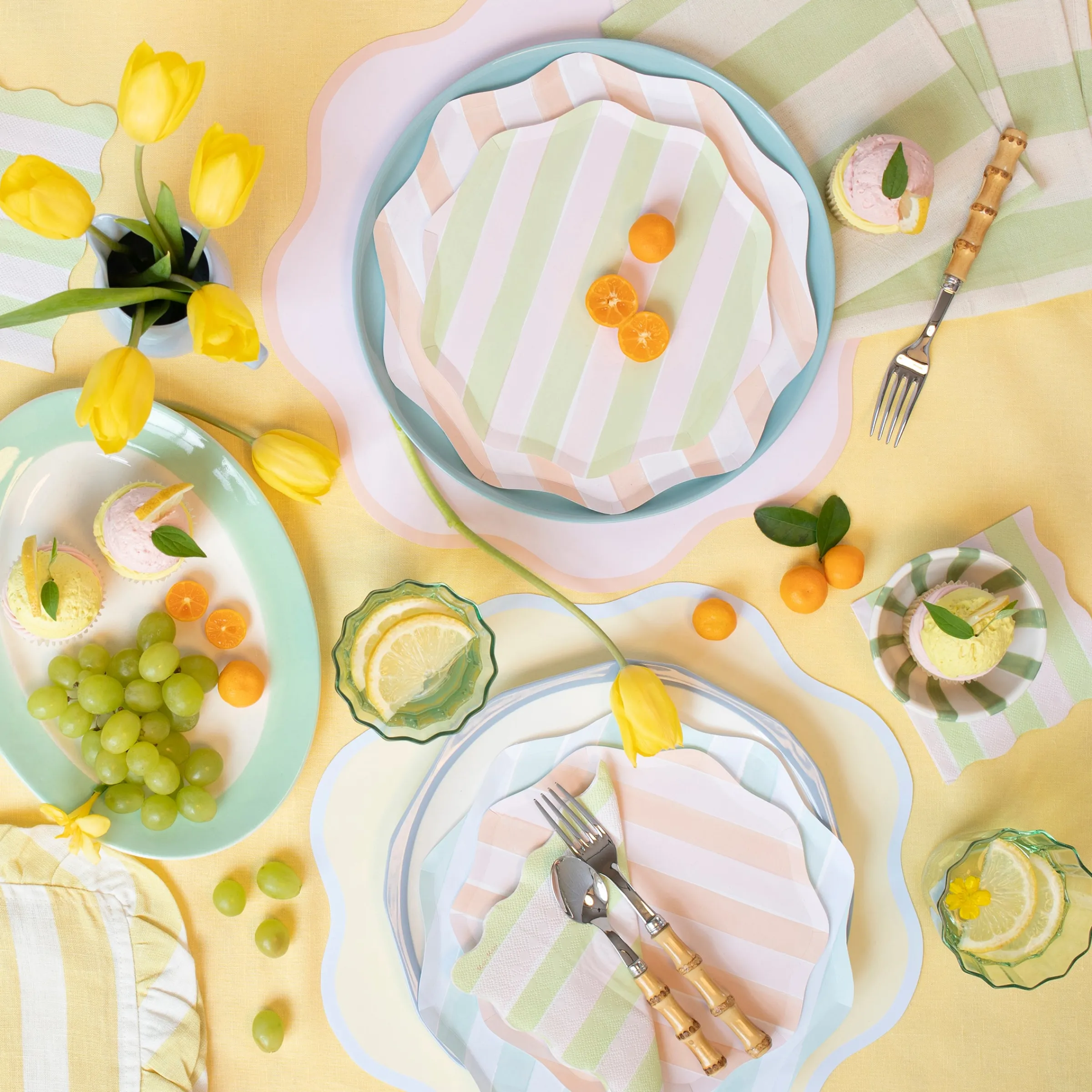 Pastel Stripe Side Plates (x 8)>Meri Meri Hot