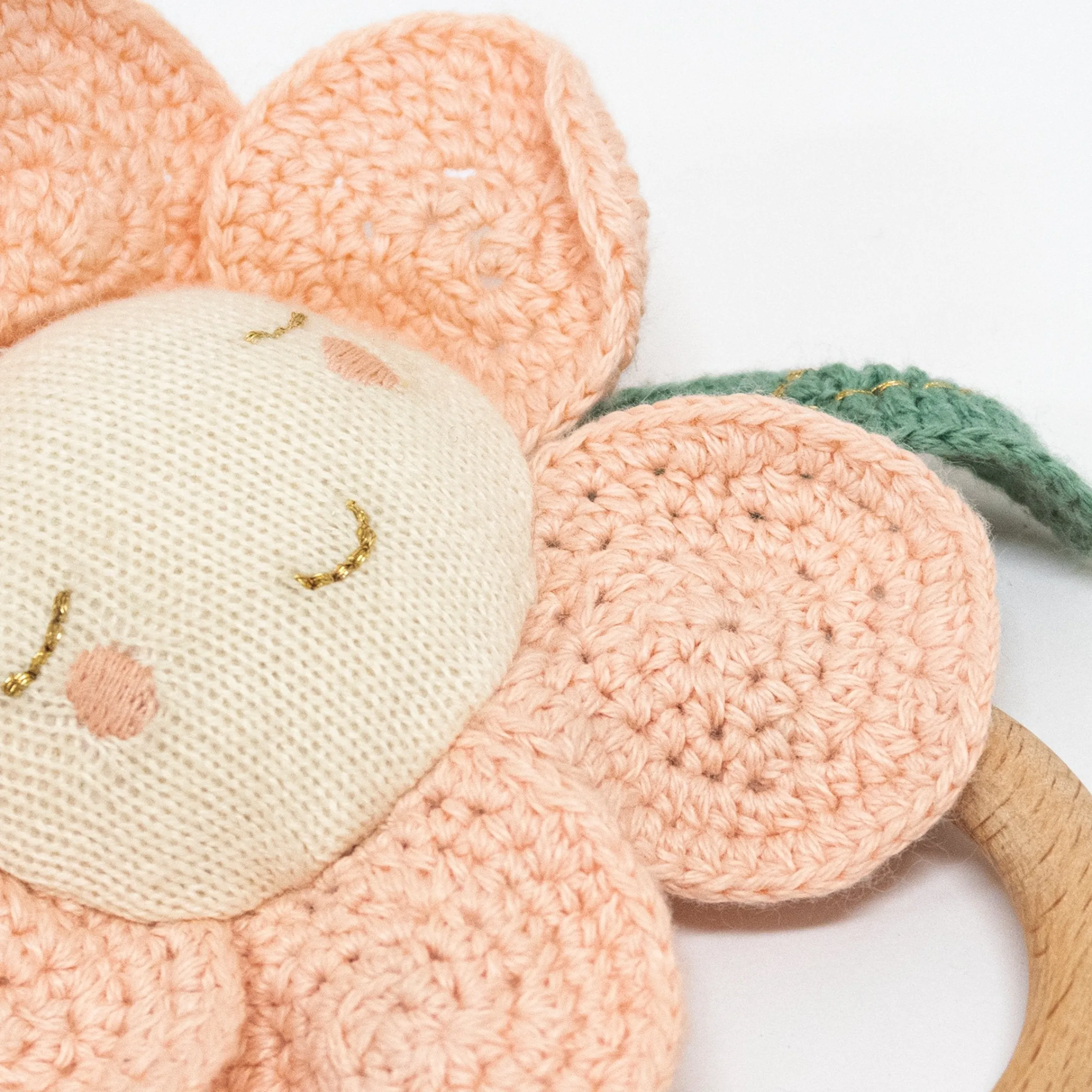 Peach Daisy Baby Rattle>Meri Meri Online