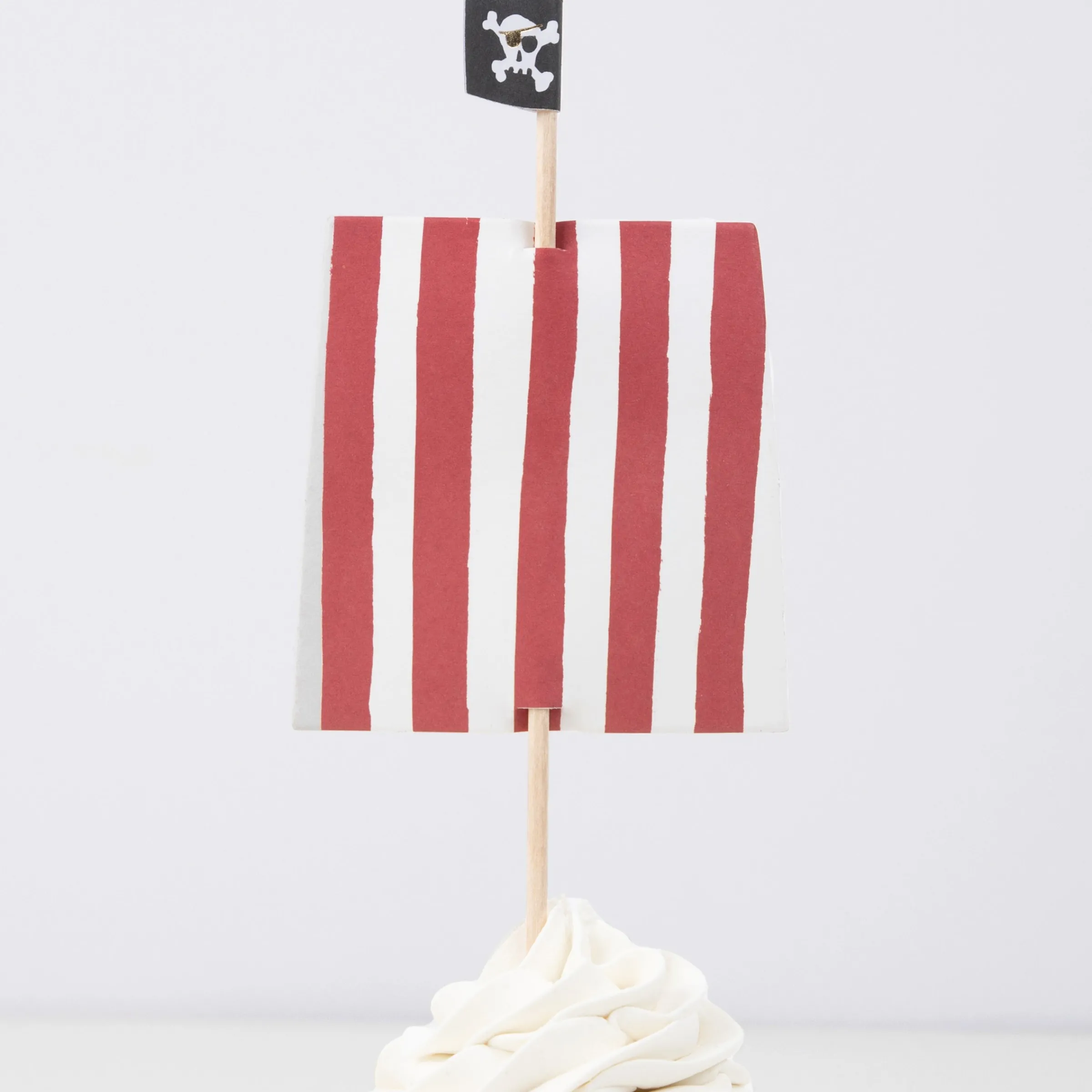 Pirate Ship Cupcake Kit (x 24 toppers)>Meri Meri Fashion