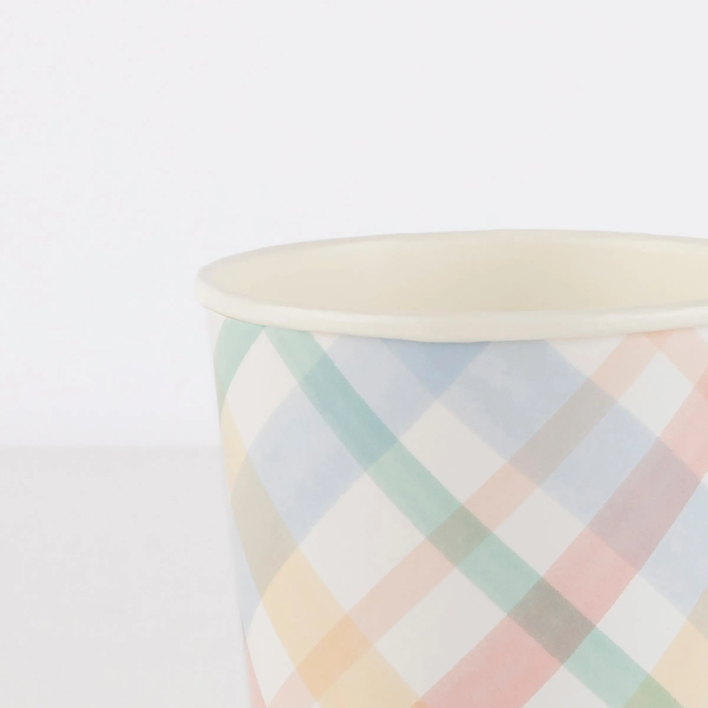 Plaid Pattern Cups (x 8)>Meri Meri Best