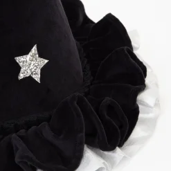 Pointed Black Hat><noscript><img width=