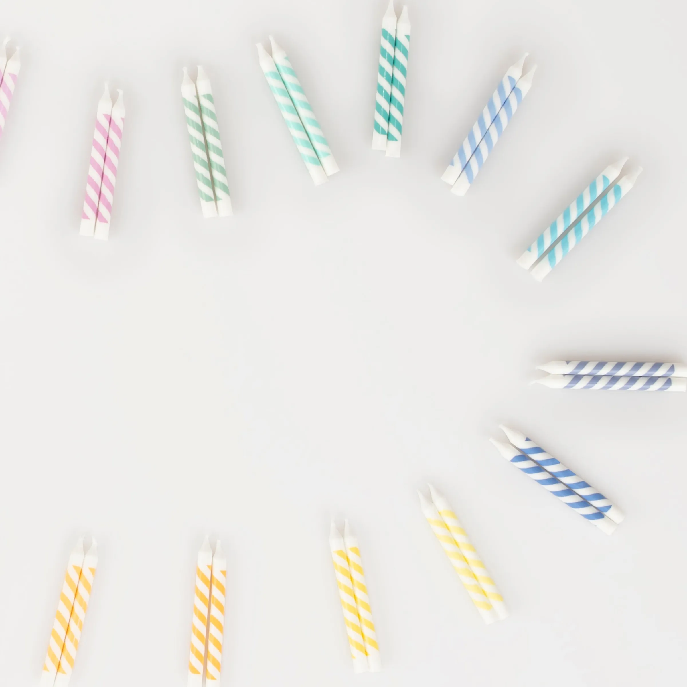 Rainbow Striped Mini Candles (x 50)>Meri Meri Online