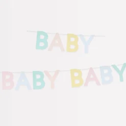 Scallop Edge Baby Garland><noscript><img width=