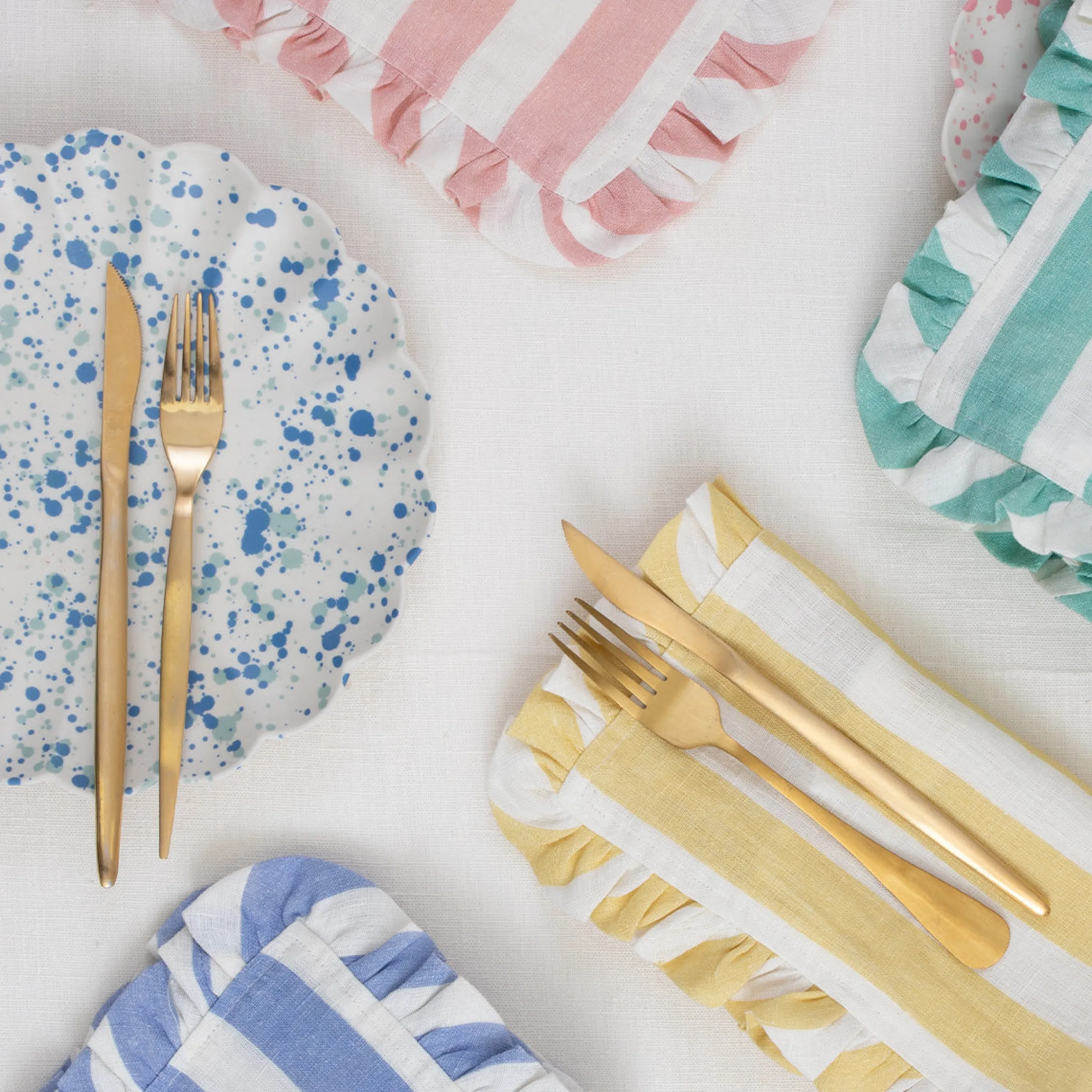 Stripe Ruffle Fabric Napkins (x 4)>Meri Meri Clearance