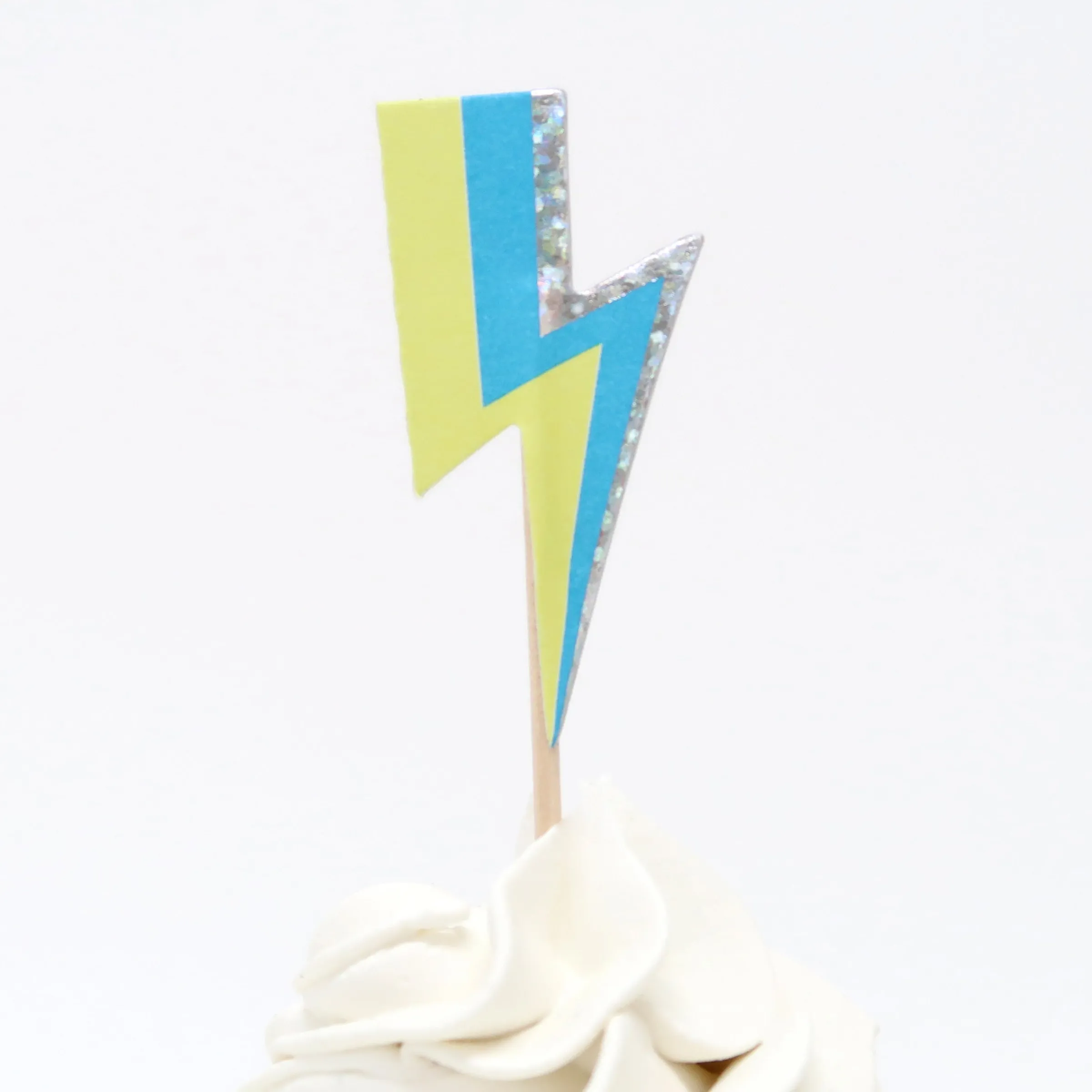 Superhero Cupcake Kit (x 24 toppers)>Meri Meri Online