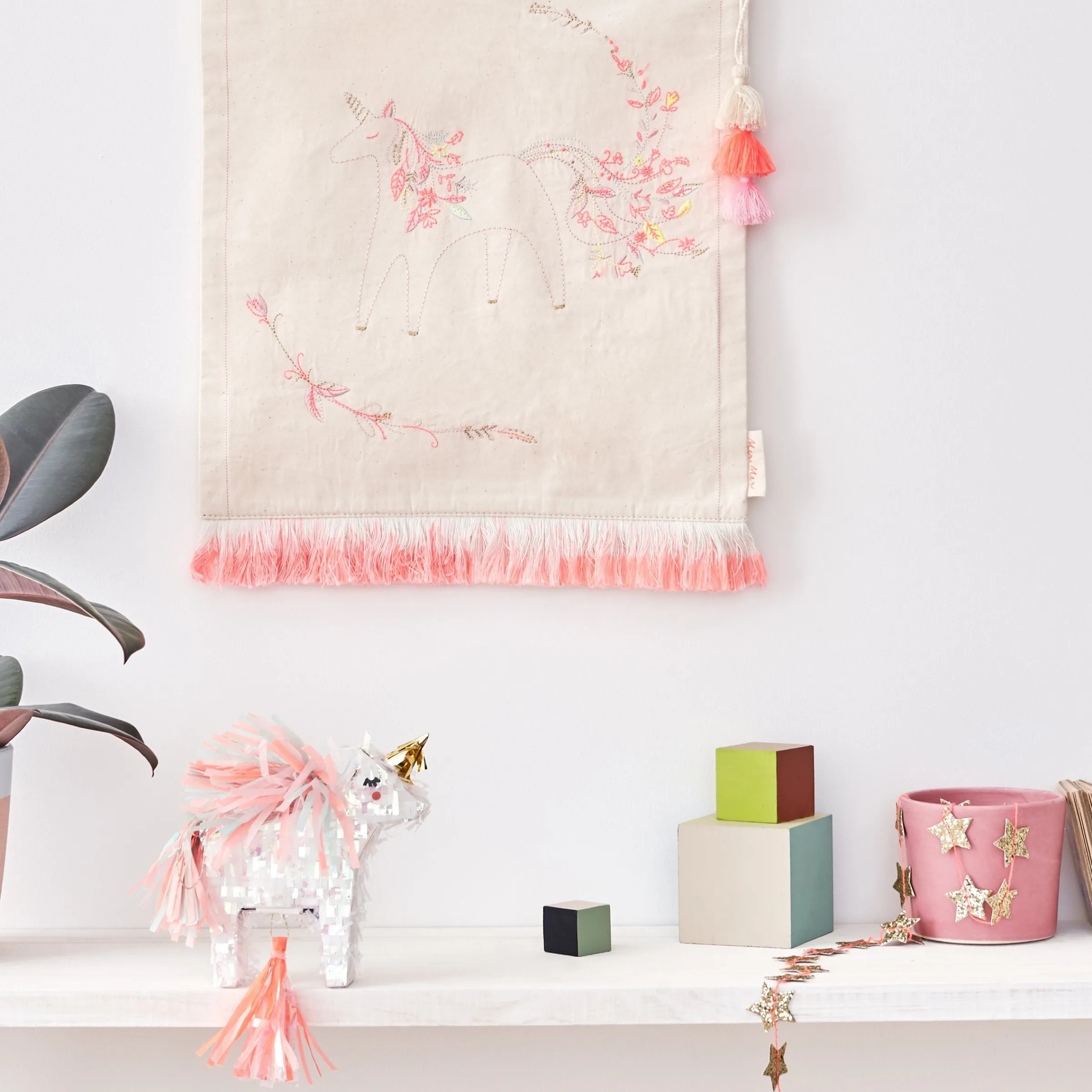 Unicorn Piñata Favor>Meri Meri Discount
