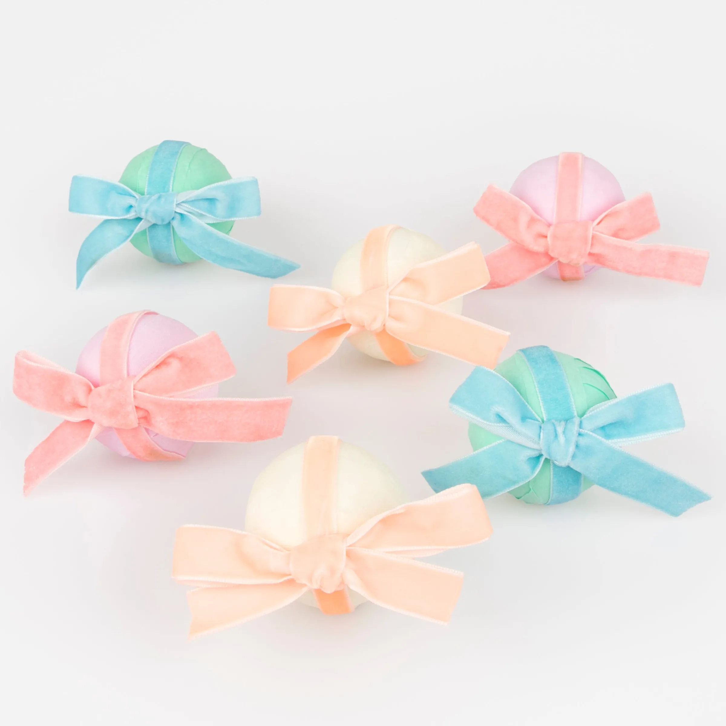 Velvet Bow Surprise Balls (x 6)>Meri Meri New