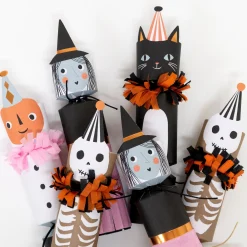Vintage Halloween Medium Crackers (x 8)><noscript><img width=