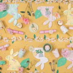 Wild Daisy Garland><noscript><img width=