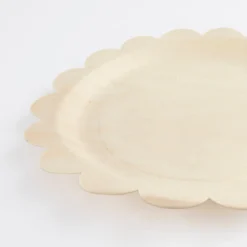 Wooden Scalloped Small Plates (x 8)><noscript><img width=